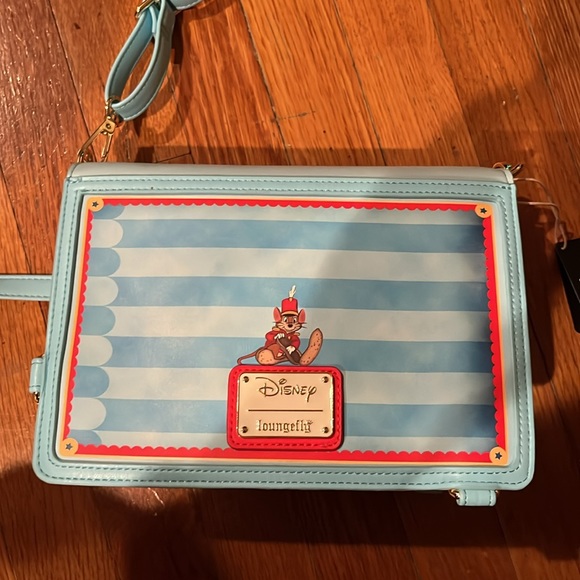 Loungefly Disney dumbo convertible backpack NWT - Picture 4 of 4